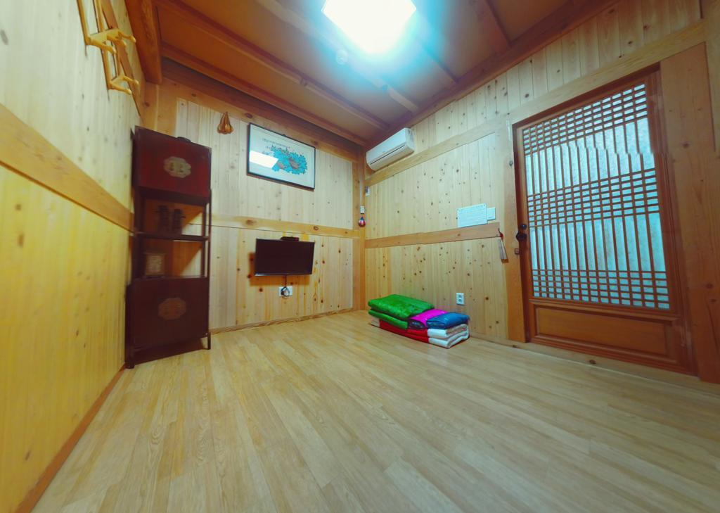 Hanok Guesthouse Jangsoo Jeonju Quarto foto